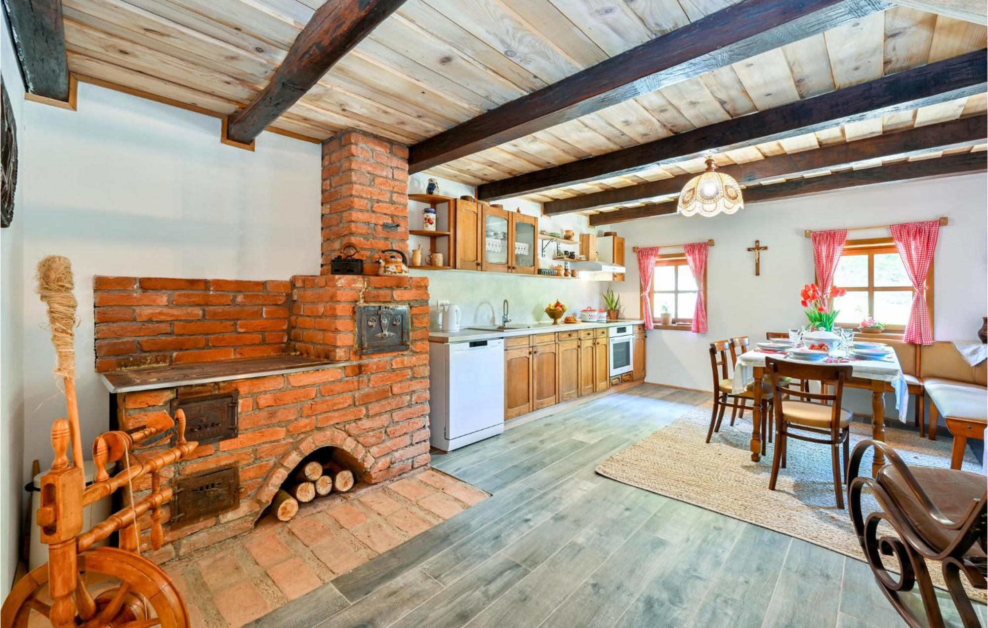 Pet Friendly Home In Varazdin Breg With Jacuzzi Exterior foto