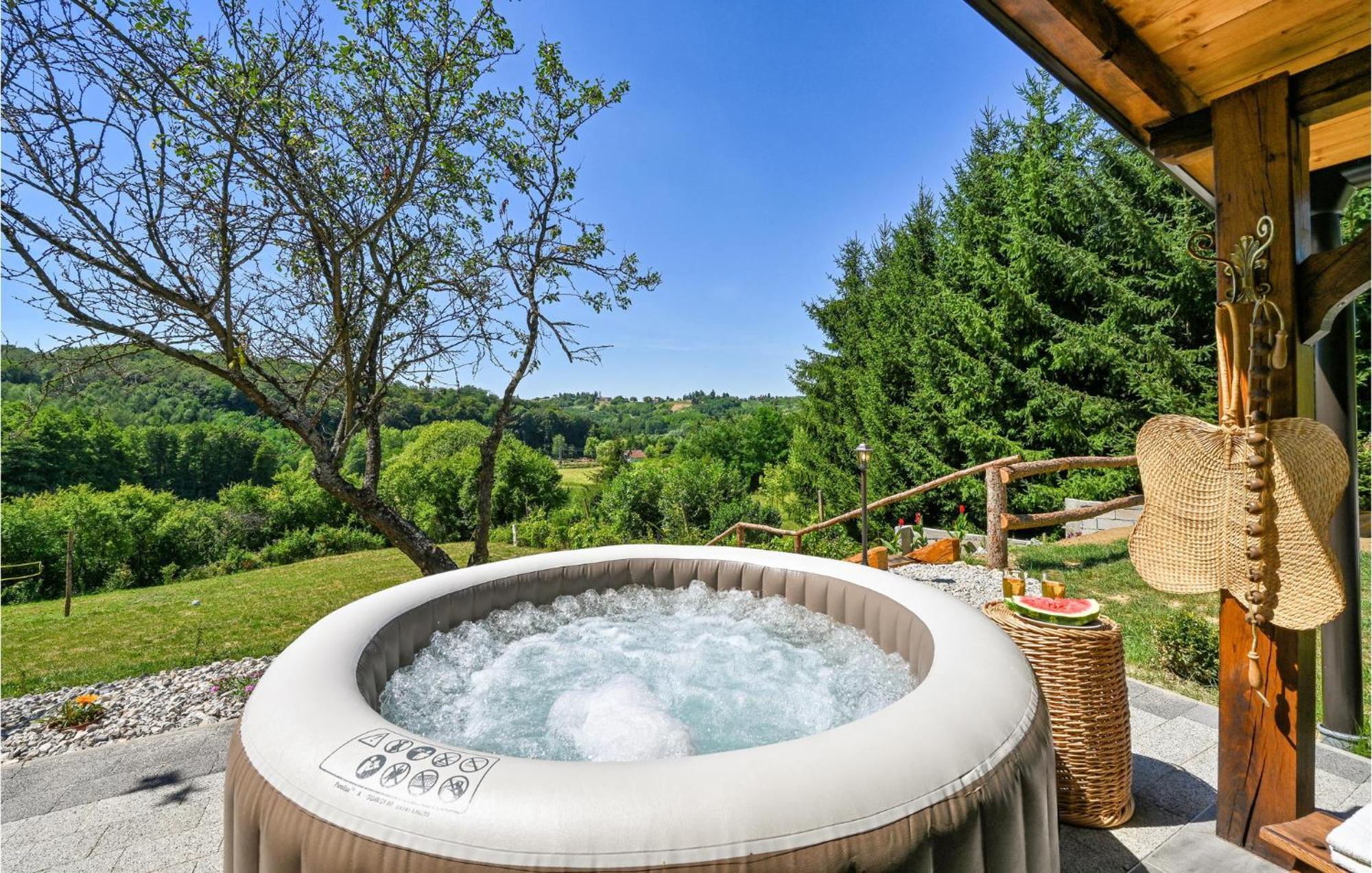 Pet Friendly Home In Varazdin Breg With Jacuzzi Exterior foto