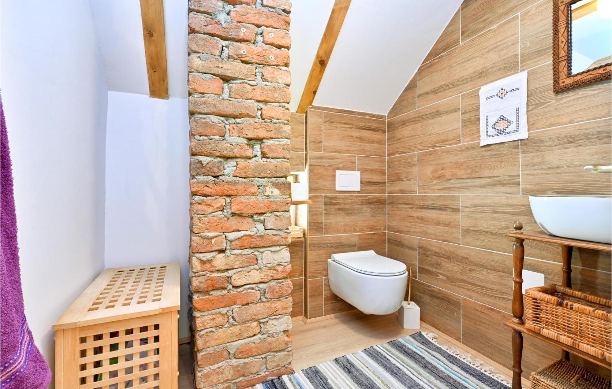 Pet Friendly Home In Varazdin Breg With Jacuzzi Exterior foto